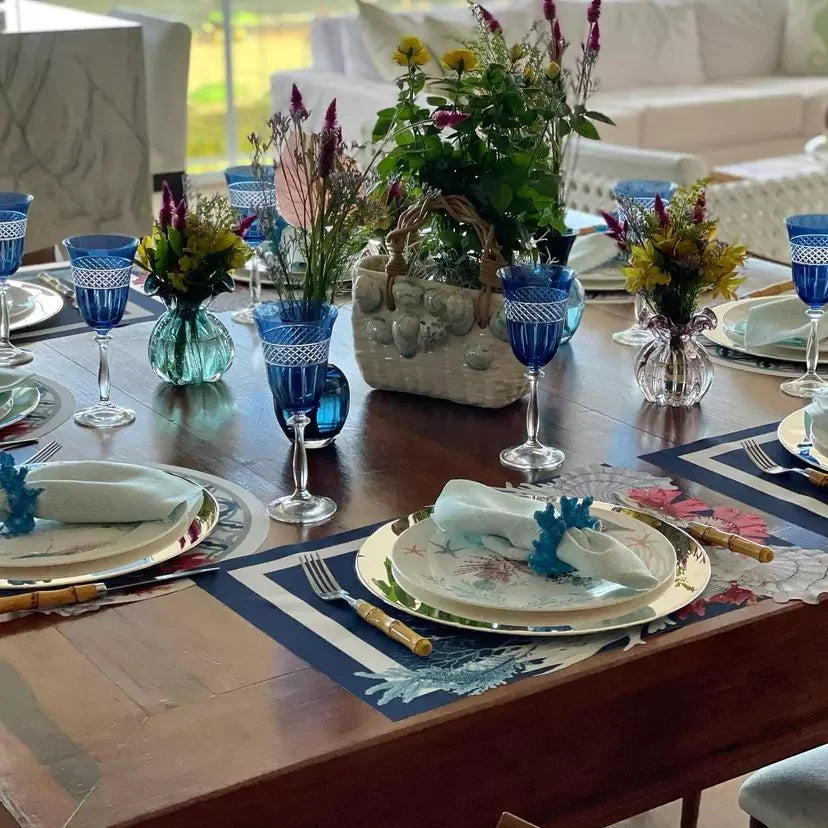 JOGO AMERICANO RETANGULAR DE TECIDO IMPERMEÁVEL - ESTAMPA CORAL AZUL LISO MAR