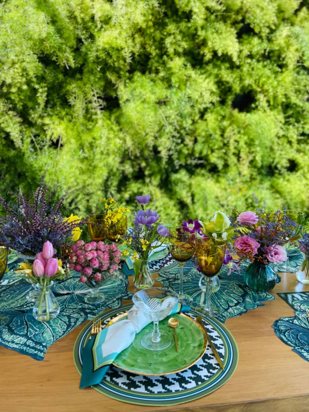 JOGO AMERICANO REDONDO DE TECIDO IMPERMEÁVEL - ESTAMPA PIED DE POULE VERDE