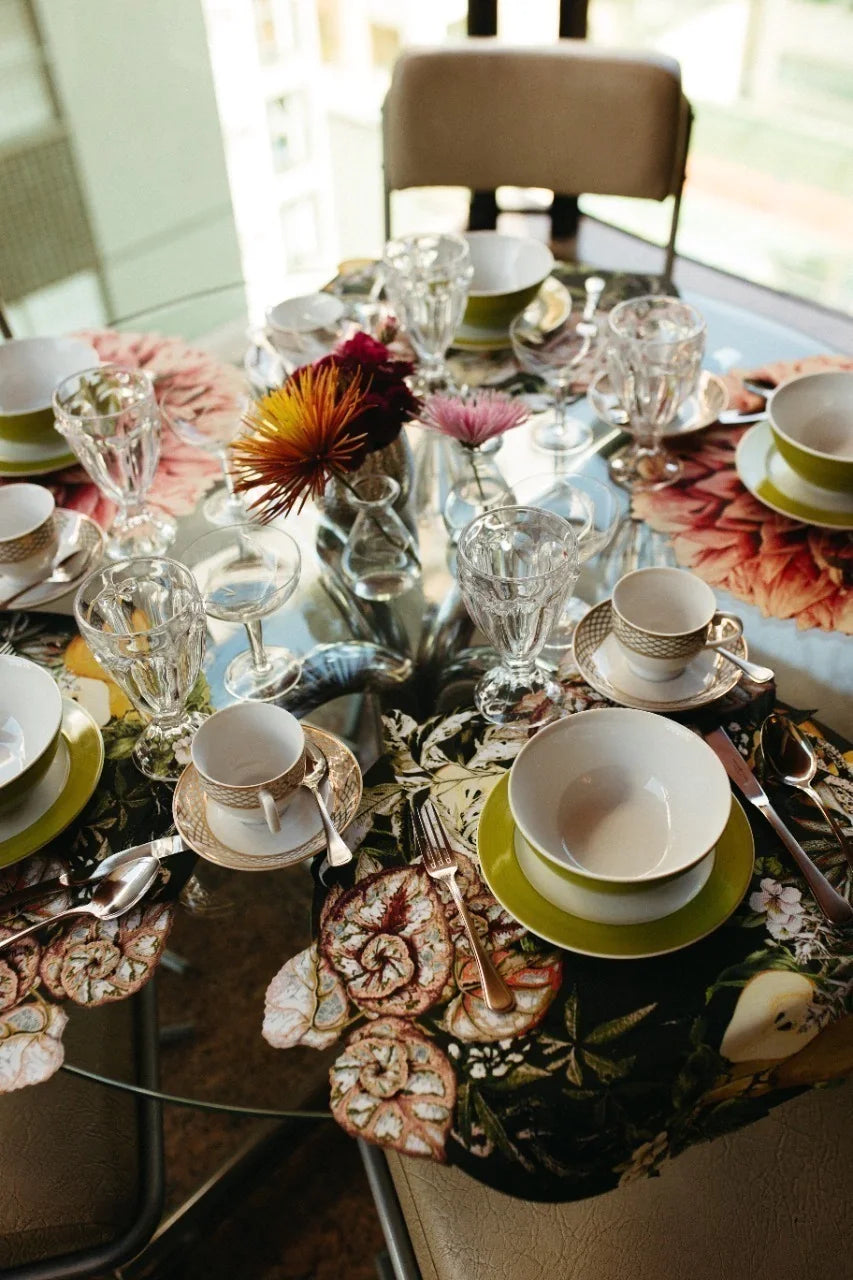 JOGO AMERICANO REDONDO DE TECIDO IMPERMEÁVEL - ESTAMPA LISO BOSQUE