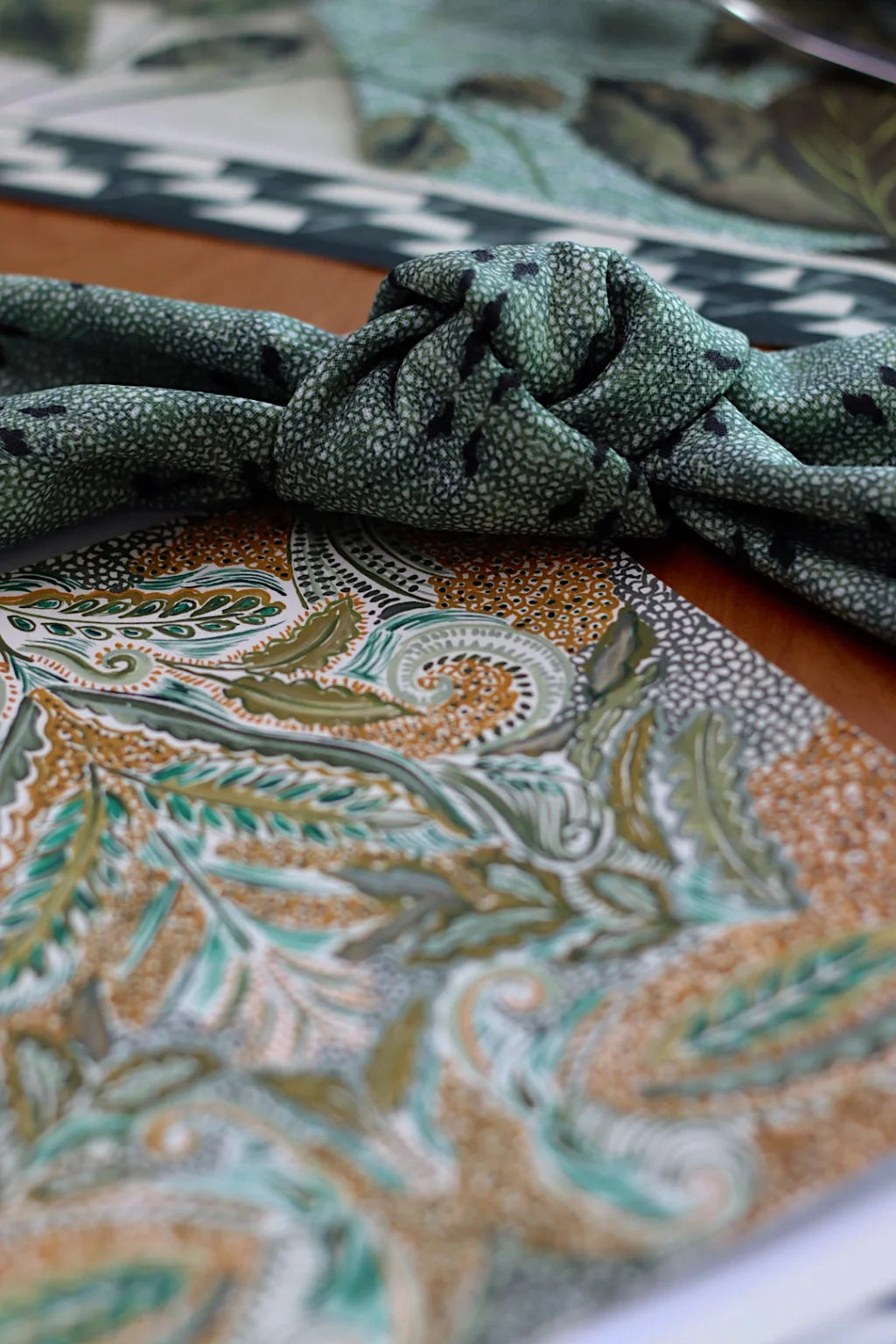 GUARDANAPO DE TECIDO EM LINHO VERDE COM TOQUE MACIO - FAMÍLIA EL CAMPO