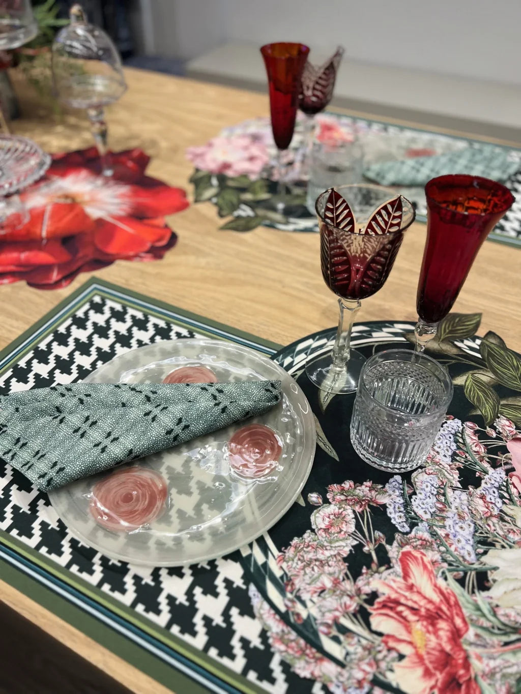 JOGO AMERICANO REDONDO DE TECIDO IMPERMEÁVEL - ESTAMPA LISA CAMPO