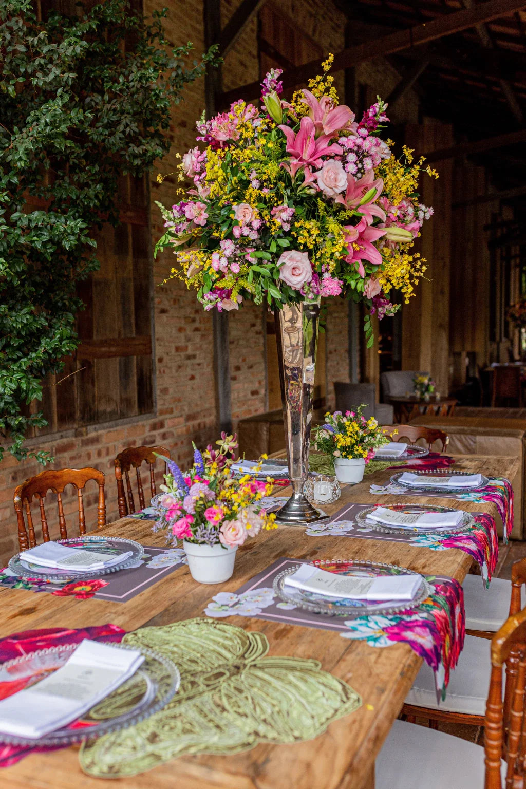 JOGO AMERICANO BORBOLETA DE TECIDO IMPERMEÁVEL - ESTAMPA DOURADA