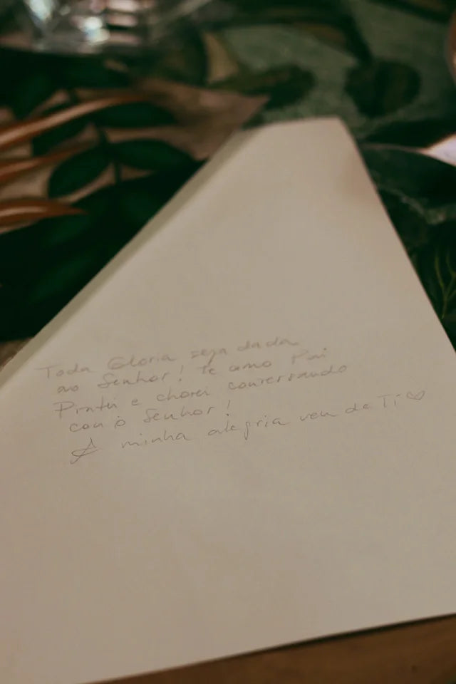 CAMINHO DE MESA VERDE DE TECIDO IMPERMEÁVEL - ESTAMPA FOLHAGENS FAMÍLIA EL CAMPO