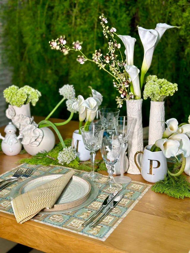 JOGO AMERICANO RETANGULAR DE TECIDO IMPERMEÁVEL - ESTAMPA URSINHOS LIBERTY NATALINO DOURADO CUENTO