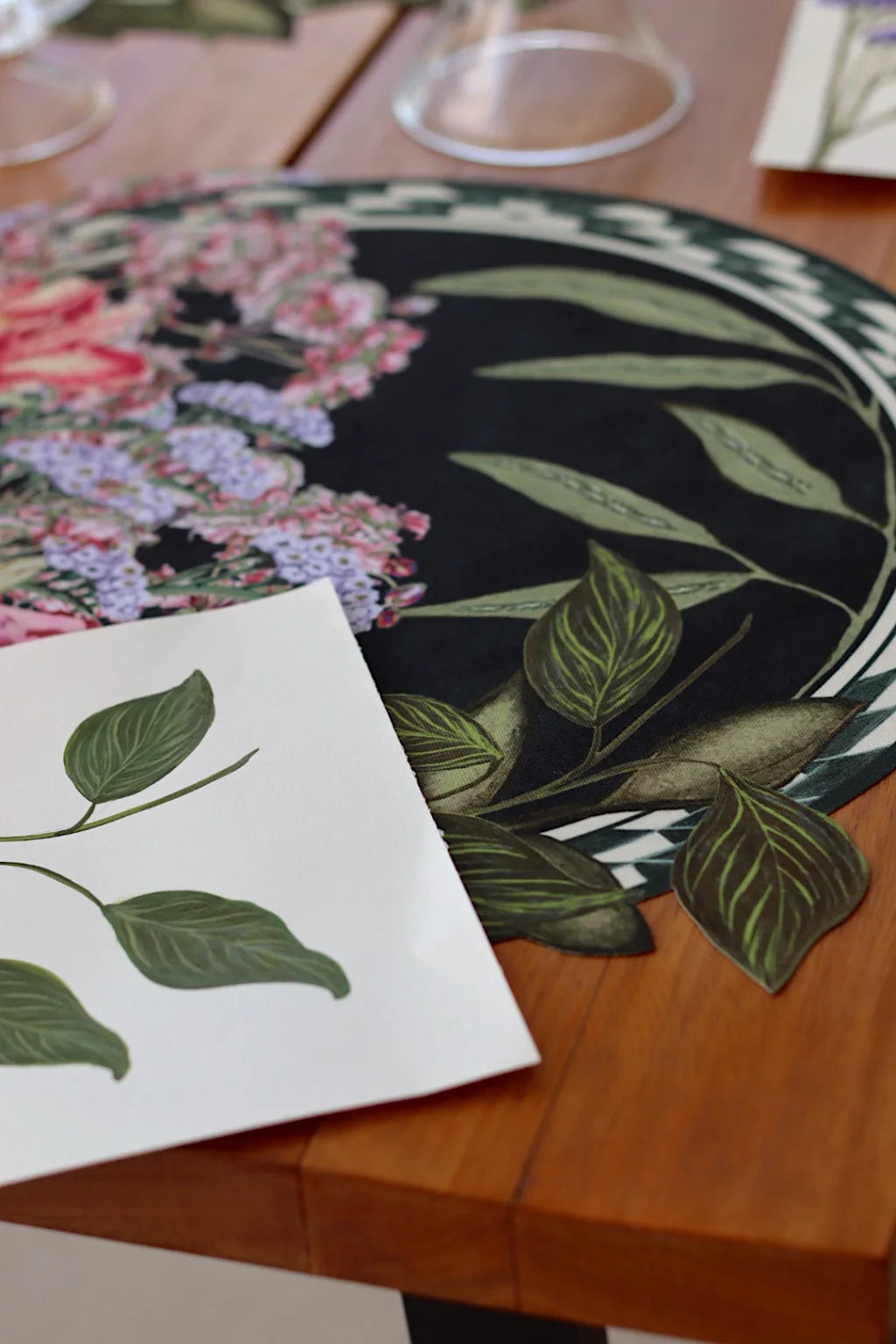 JOGO AMERICANO REDONDO DE TECIDO IMPERMEÁVEL - ESTAMPA LISA CAMPO