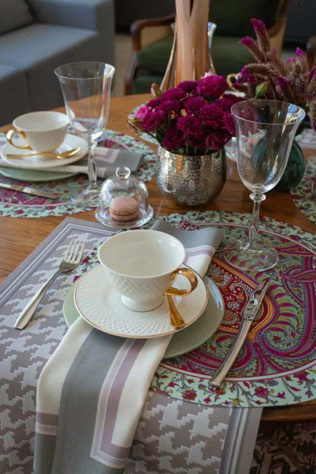 JOGO AMERICANO REDONDO DE TECIDO IMPERMEÁVEL - ESTAMPA CASHMERE VERDE MENTA