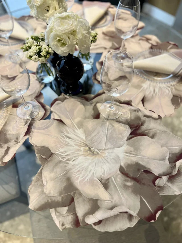 JOGO AMERICANO FLOR COMIENZO DE TECIDO IMPERMEÁVEL - ESTAMPA CINZA