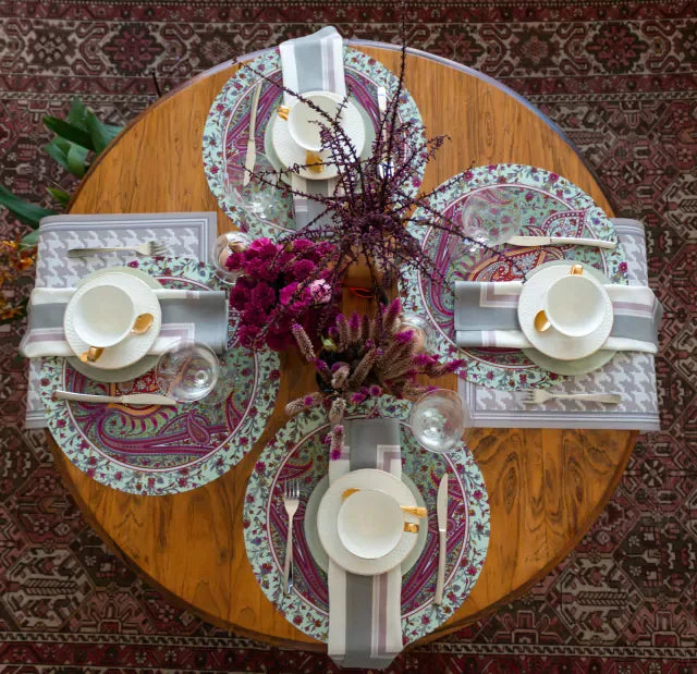 JOGO AMERICANO REDONDO DE TECIDO IMPERMEÁVEL - ESTAMPA CASHMERE VERDE MENTA