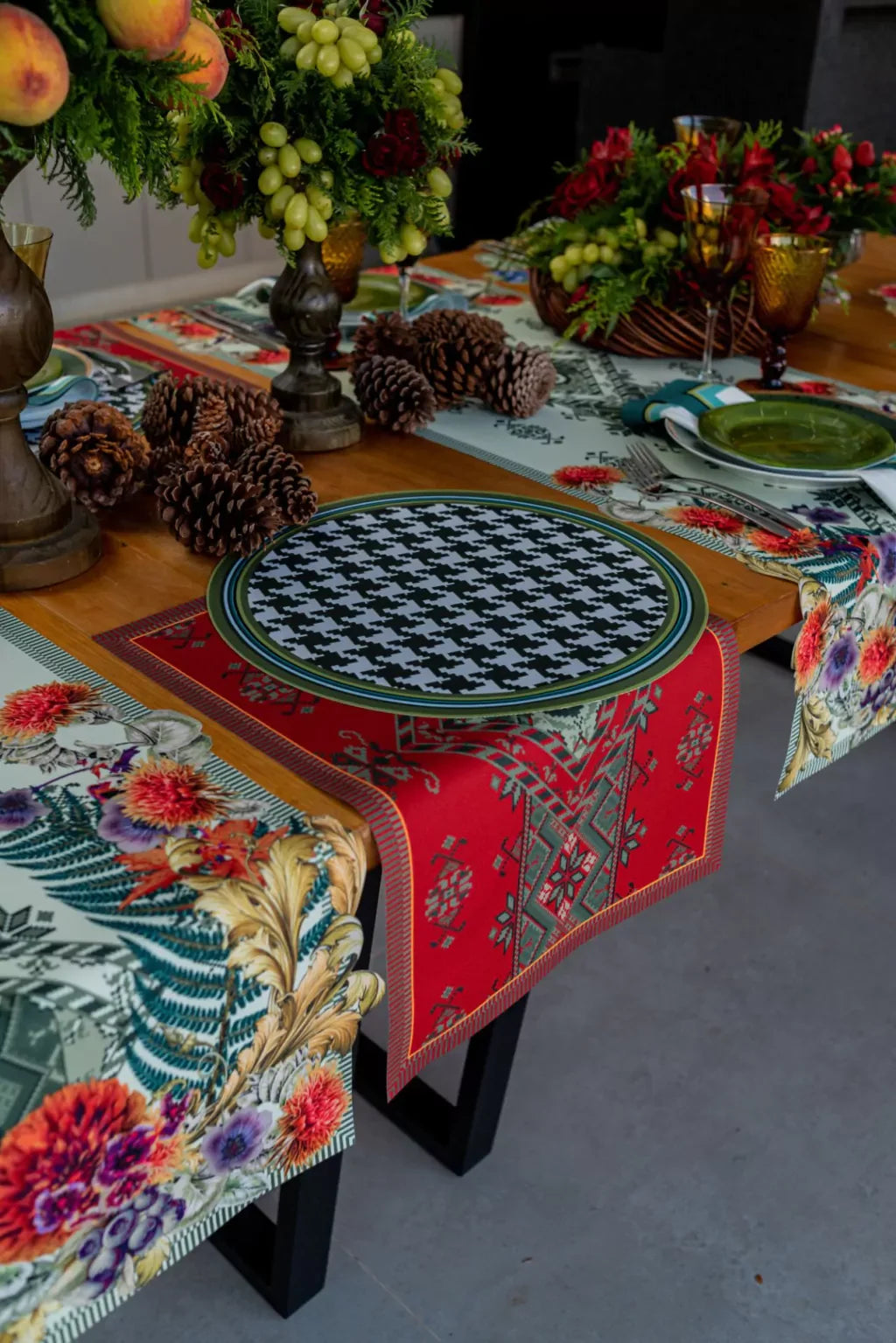 JOGO AMERICANO REDONDO DE TECIDO IMPERMEÁVEL - ESTAMPA PIED DE POULE VERDE