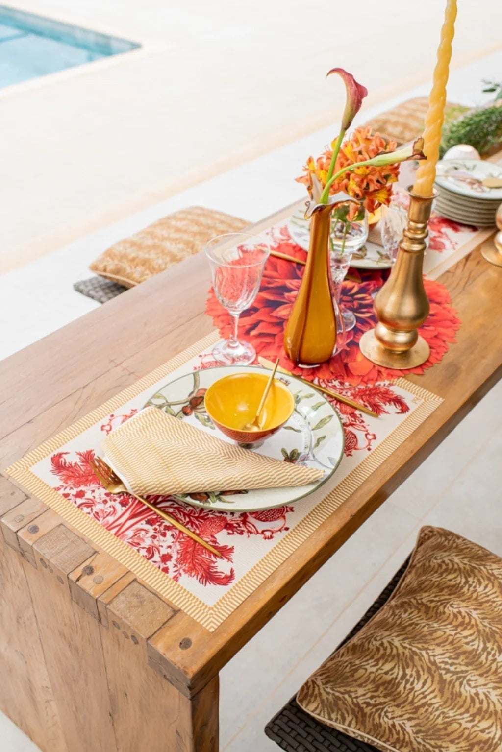 JOGO AMERICANO RETANGULAR DE TECIDO IMPERMEÁVEL - ESTAMPA ROMÃ LIBERTY VERMELHA PAZ