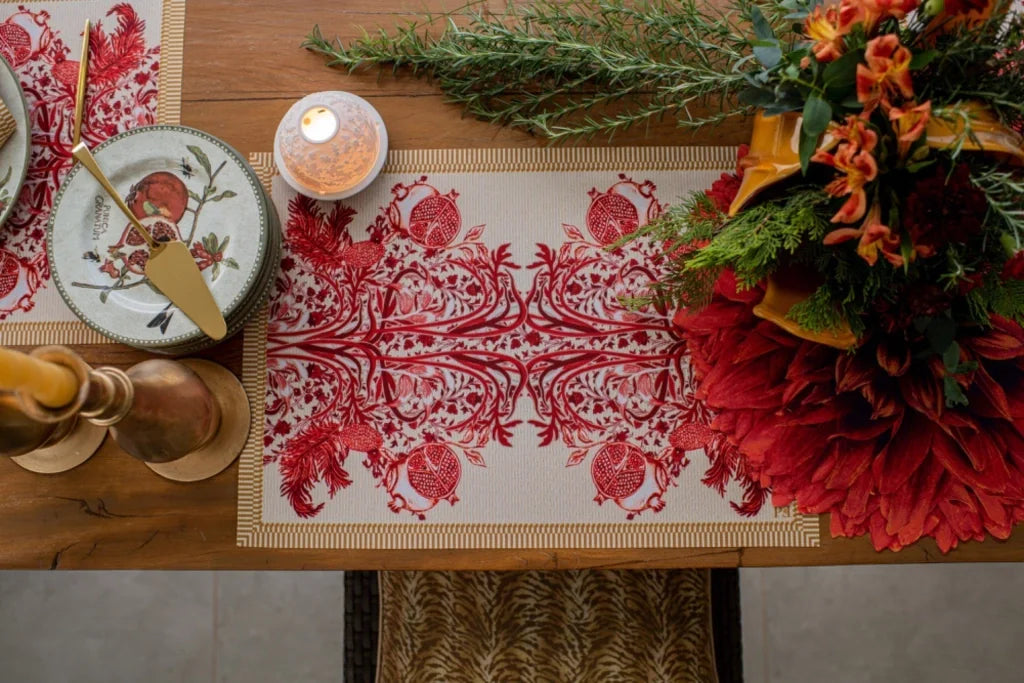 JOGO AMERICANO RETANGULAR DE TECIDO IMPERMEÁVEL - ESTAMPA ROMÃ LIBERTY VERMELHA PAZ