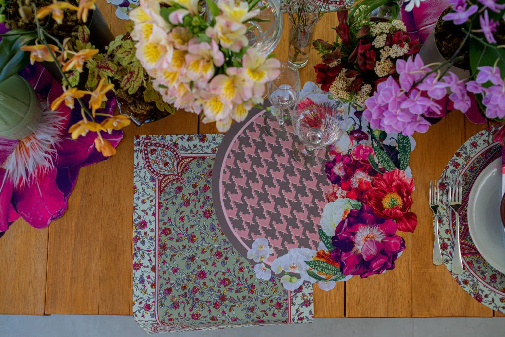 JOGO AMERICANO REDONDO DE TECIDO IMPERMEÁVEL - ESTAMPA PIED DE POULE ROSA