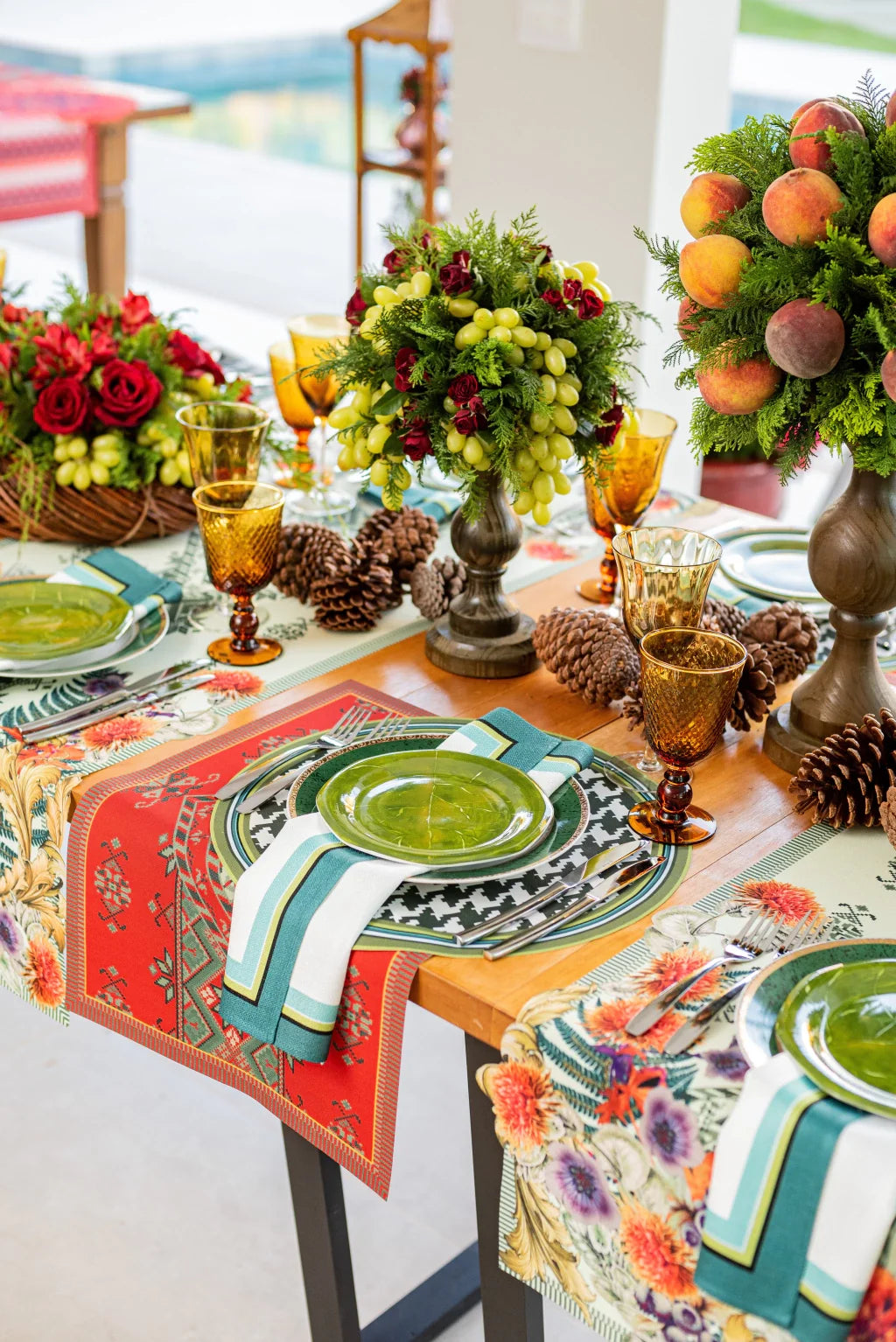 JOGO AMERICANO RETANGULAR DE TECIDO IMPERMEÁVEL - ESTAMPA PONTO CRUZ VERMELHA LA GLORIA