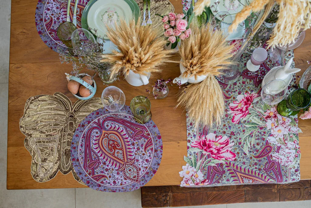 JOGO AMERICANO BORBOLETA DE TECIDO IMPERMEÁVEL - ESTAMPA DOURADA