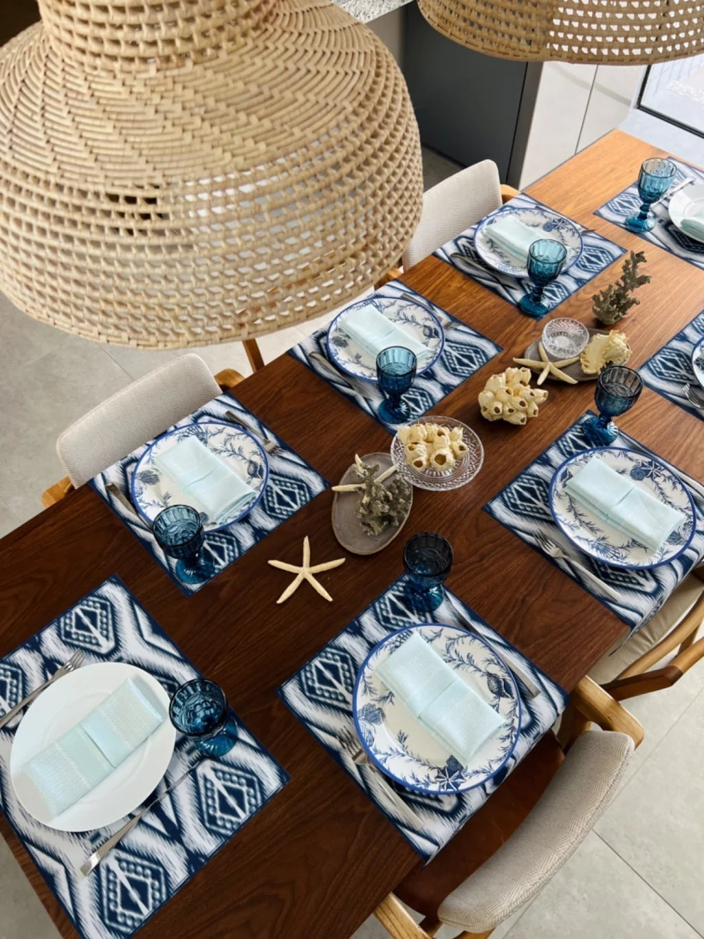 JOGO AMERICANO RETANGULAR DE TECIDO IMPERMEÁVEL - ESTAMPA IKAT AZUL