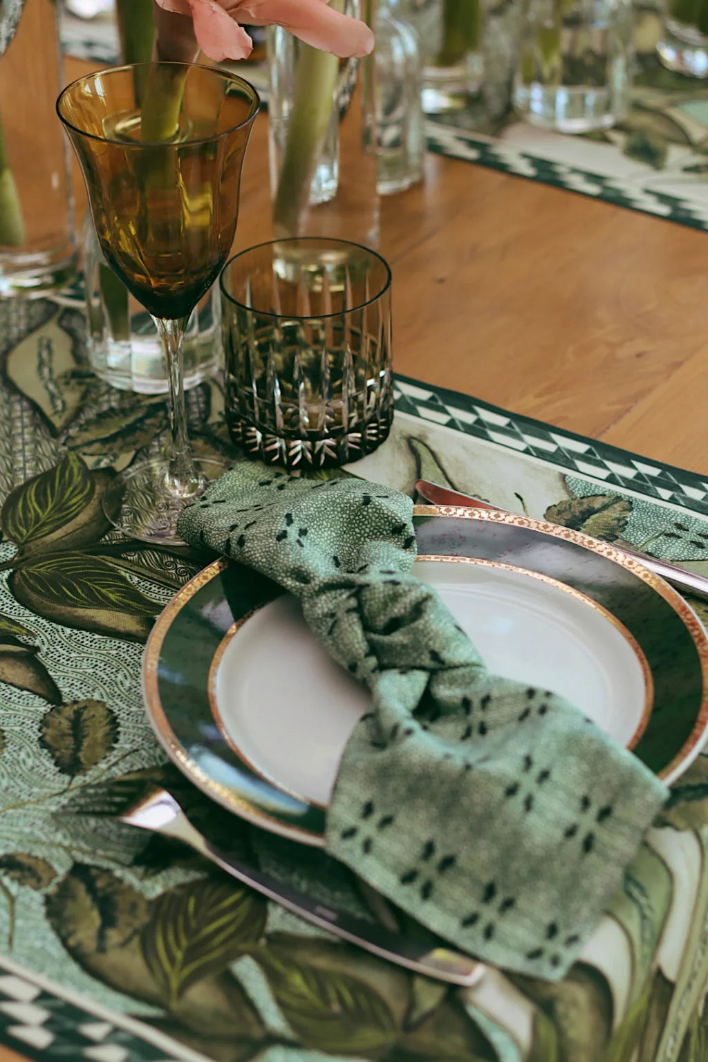 GUARDANAPO DE TECIDO EM LINHO VERDE COM TOQUE MACIO - FAMÍLIA EL CAMPO