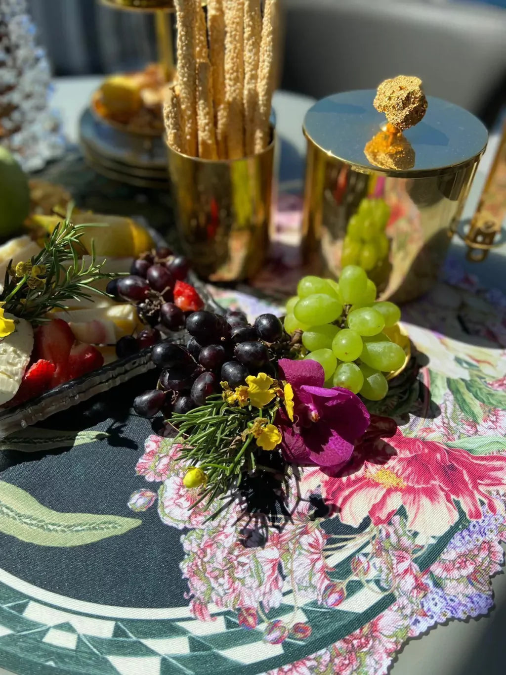 JOGO AMERICANO REDONDO DE TECIDO IMPERMEÁVEL - ESTAMPA LISA CAMPO