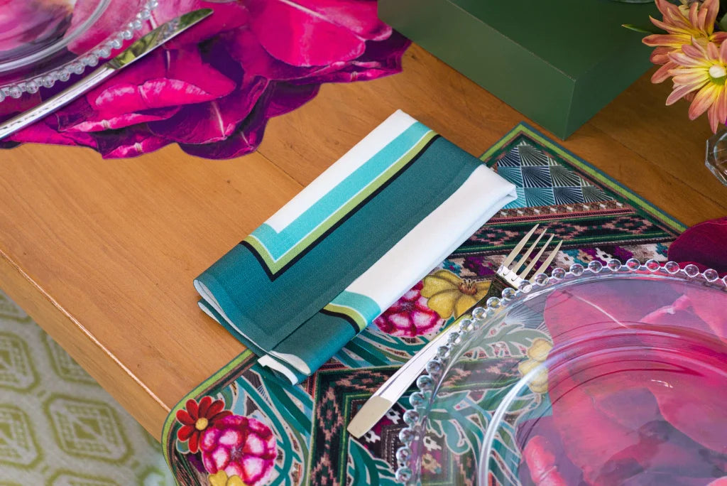 JOGO AMERICANO RETANGULAR DE TECIDO IMPERMEÁVEL - ESTAMPA FLORAL VERDE