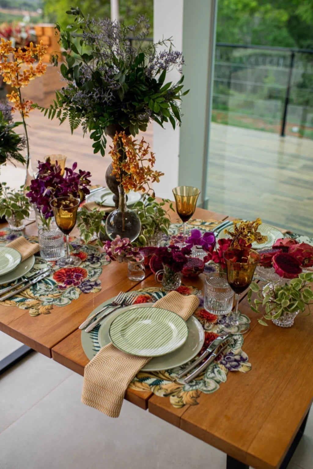 GUARDANAPO DE TECIDO EM LINHO DOURADO COM TOQUE MACIO - FAMÍLIA LA PAZ