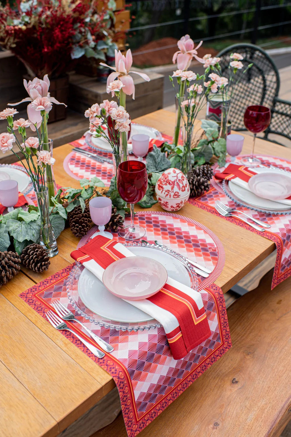 JOGO AMERICANO RETANGULAR DE TECIDO IMPERMEÁVEL - ESTAMPA ORIENTAL VERMELHA LA GLORIA