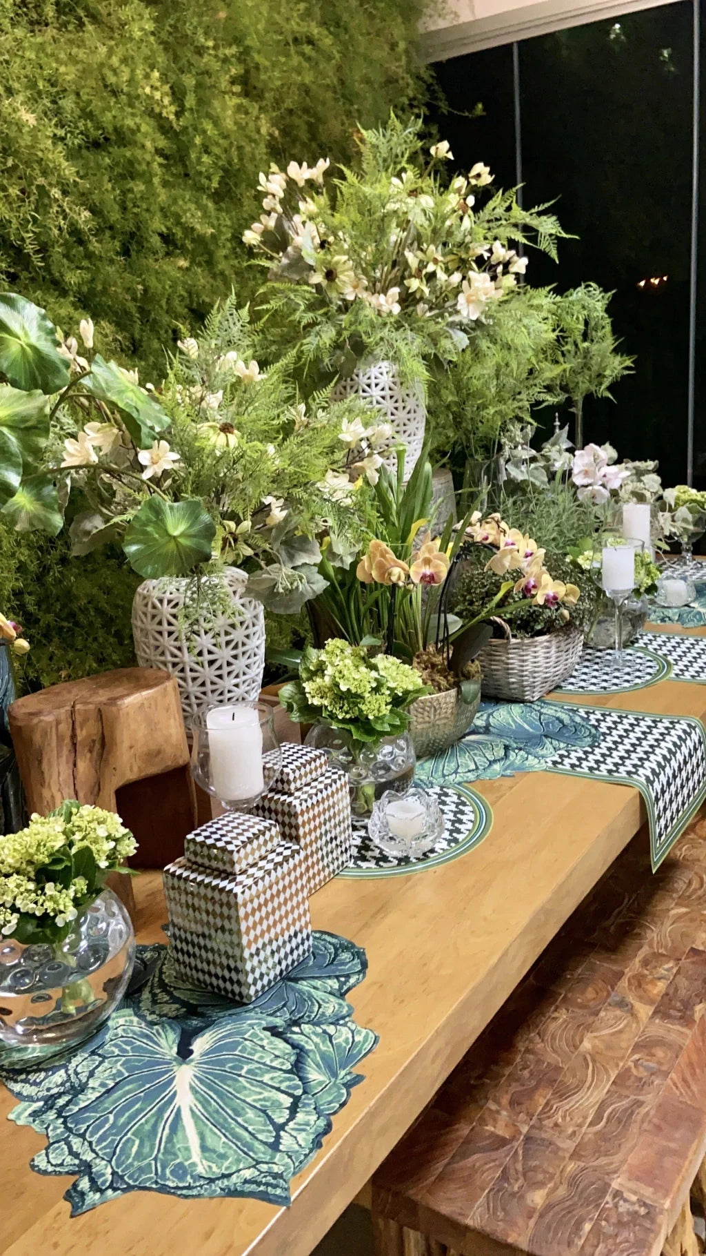 JOGO AMERICANO REDONDO DE TECIDO IMPERMEÁVEL - ESTAMPA PIED DE POULE VERDE