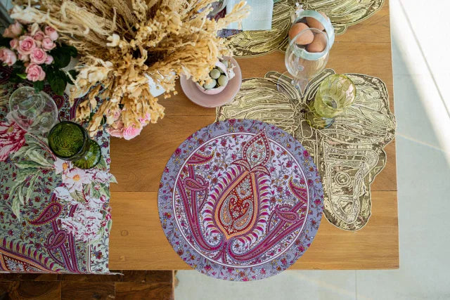 JOGO AMERICANO REDONDO DE TECIDO IMPERMEÁVEL - ESTAMPA CASHMERE LILÁS