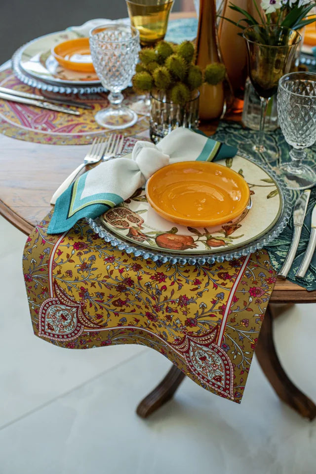 JOGO AMERICANO RETANGULAR DE TECIDO IMPERMEÁVEL - ESTAMPA CASHMERE AÇAFRÃO 