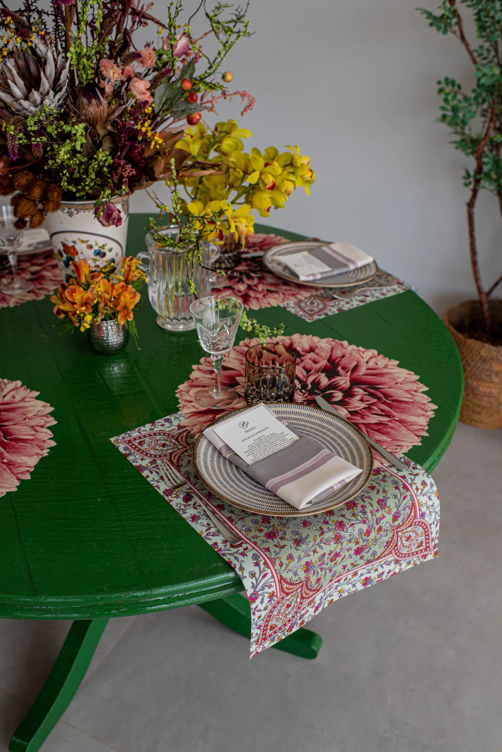GUARDANAPO DE TECIDO EM LINHO CINZA COM TOQUE MACIO - FAMÍLIA EL BOSQUE