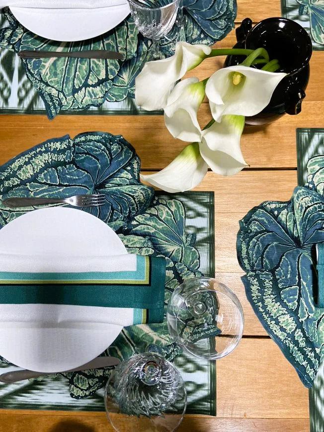 JOGO AMERICANO FOLHA IKAT DE TECIDO IMPERMEÁVEL - ESTAMPA VERDE LA VIDA