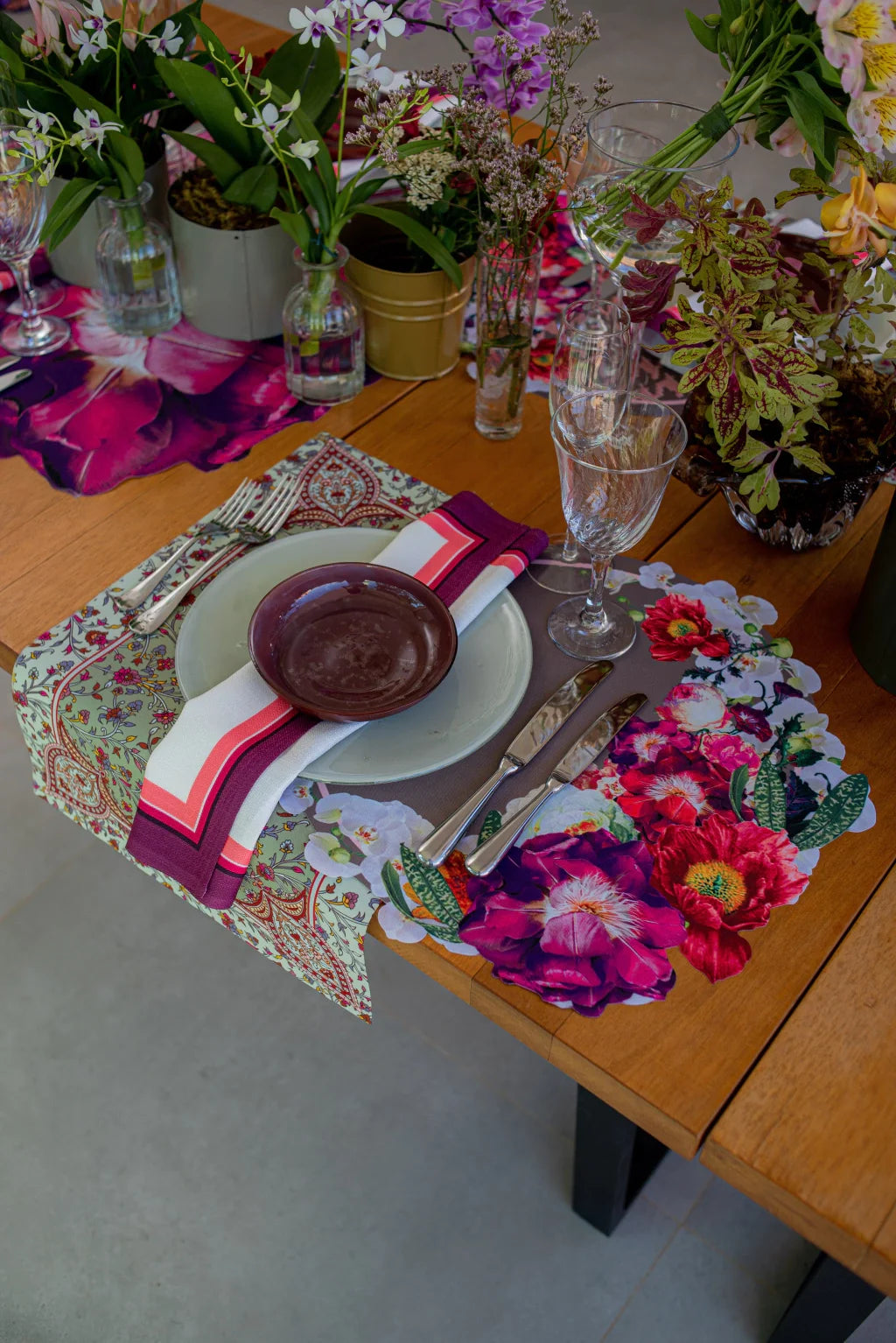 JOGO AMERICANO REDONDO DE TECIDO IMPERMEÁVEL - ESTAMPA LISA VIDA