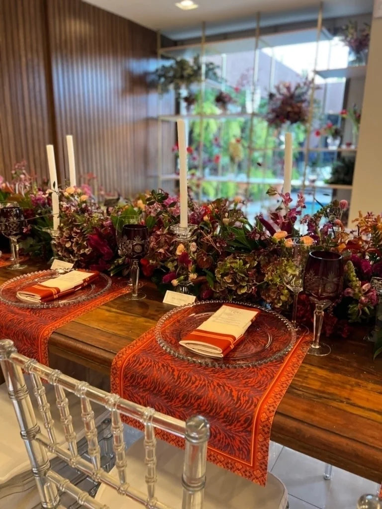 JOGO AMERICANO RETANGULAR DE TECIDO IMPERMEÁVEL - ESTAMPA ZEBRA VERMELHA LA GLORIA