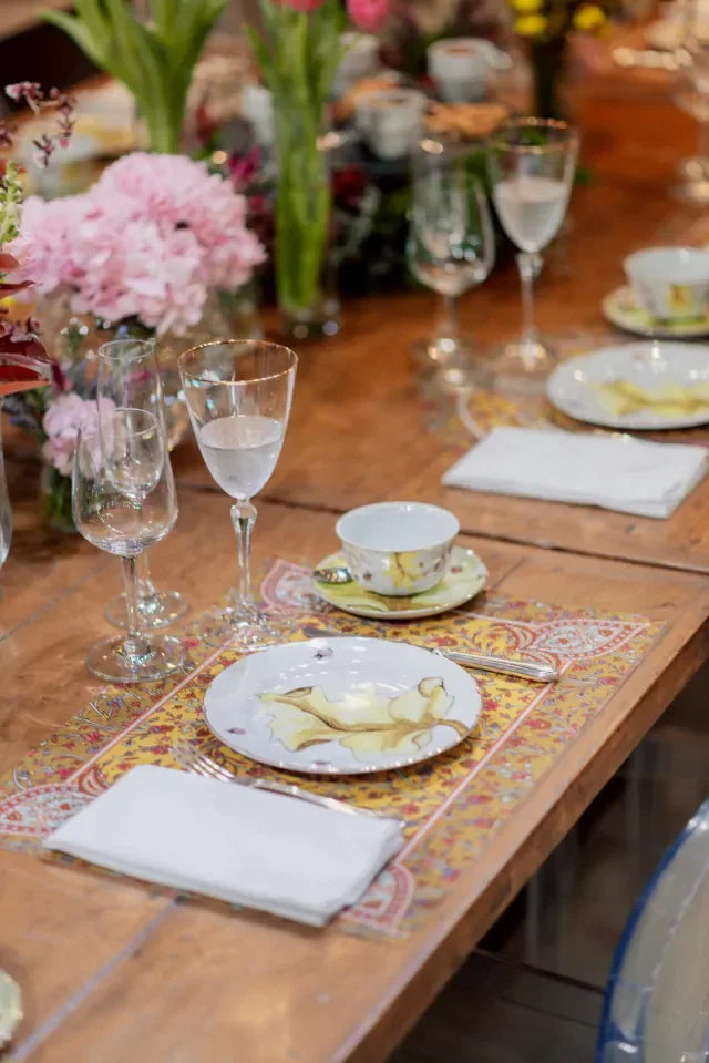 JOGO AMERICANO RETANGULAR DE TECIDO IMPERMEÁVEL - ESTAMPA CASHMERE AÇAFRÃO 