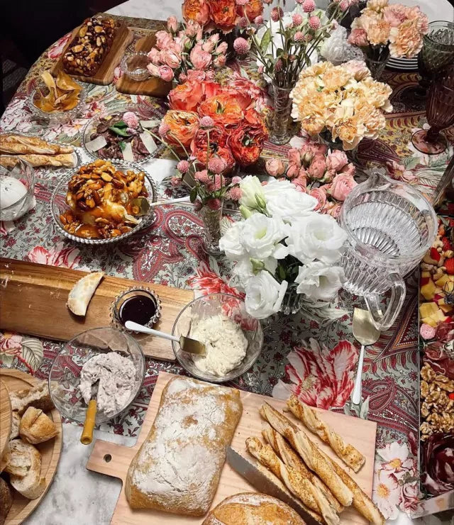 CAMINHO DE MESA VERDE MENTA DE TECIDO IMPERMEÁVEL - ESTAMPA CASHMERE FAMÍLIA EL JARDÍN DE PALOMA