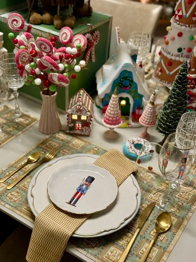 JOGO AMERICANO RETANGULAR DE TECIDO IMPERMEÁVEL - ESTAMPA URSINHOS LIBERTY NATALINO DOURADO CUENTO