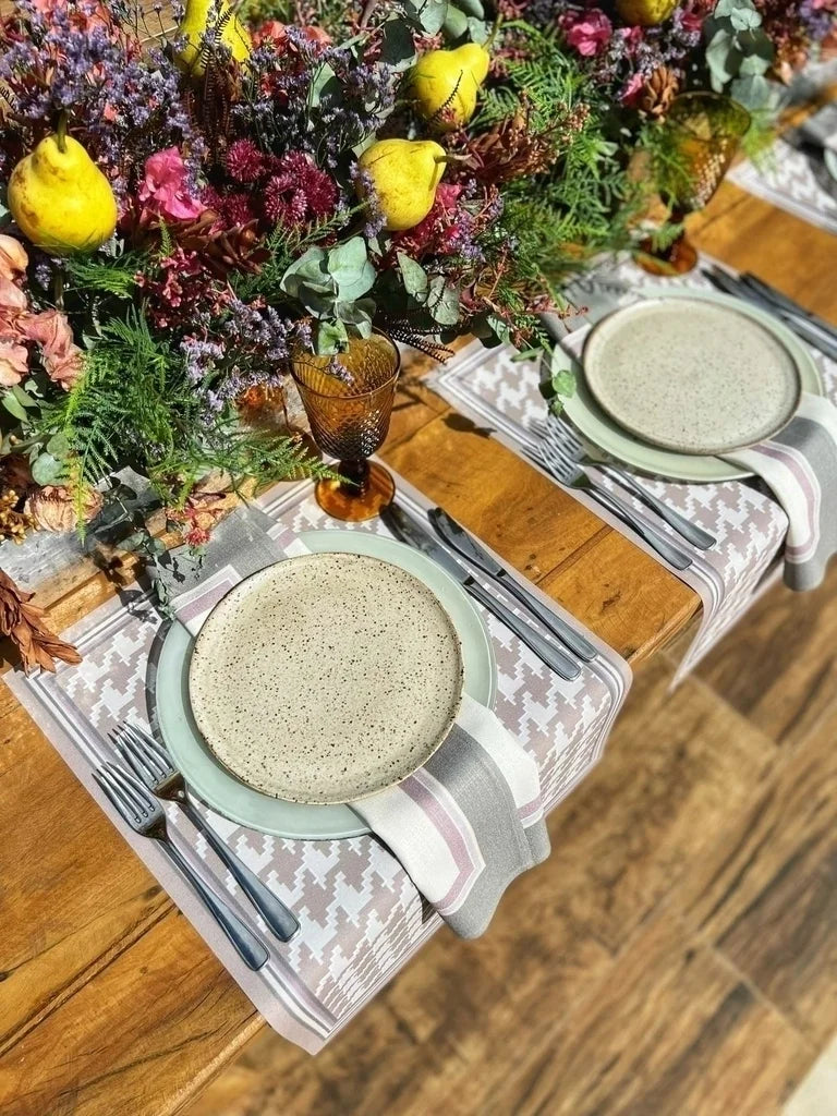 JOGO AMERICANO RETANGULAR DE TECIDO IMPERMEÁVEL - ESTAMPA PIED DE POULE CINZA