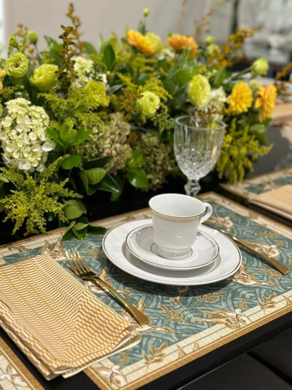 JOGO AMERICANO RETANGULAR DE TECIDO IMPERMEÁVEL - ESTAMPA LIBERTY ESPÍRITO SANTO CUENTO