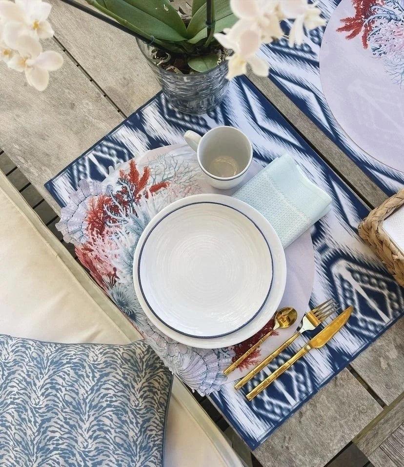 JOGO AMERICANO RETANGULAR DE TECIDO IMPERMEÁVEL - ESTAMPA IKAT AZUL