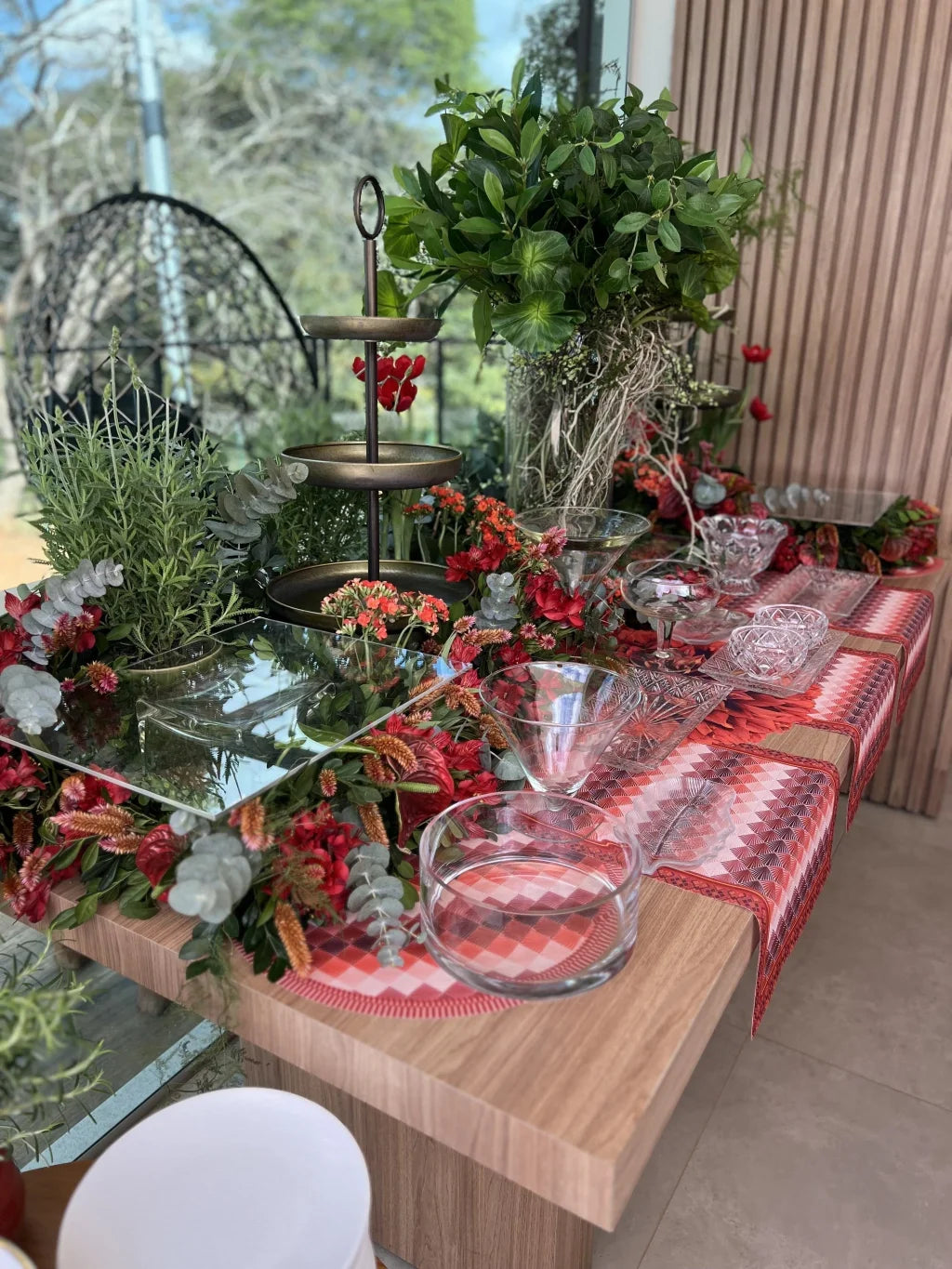 JOGO AMERICANO RETANGULAR DE TECIDO IMPERMEÁVEL - ESTAMPA ORIENTAL VERMELHA LA GLORIA