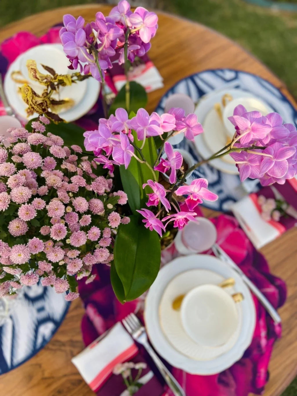 JOGO AMERICANO REDONDO DE TECIDO IMPERMEÁVEL - ESTAMPA IKAT AZUL